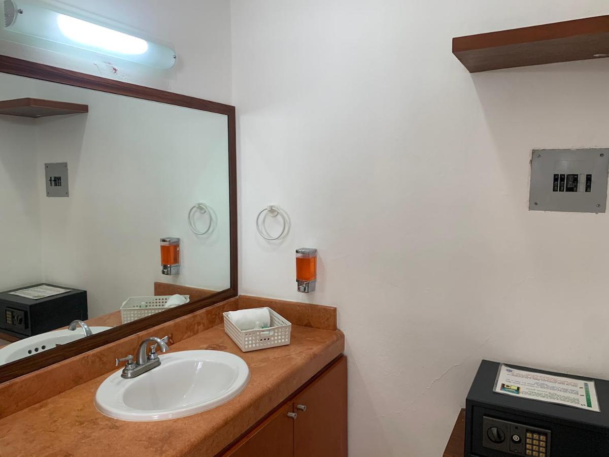 Xbulu-Ha Hotel Isla Mujeres Bagian luar foto